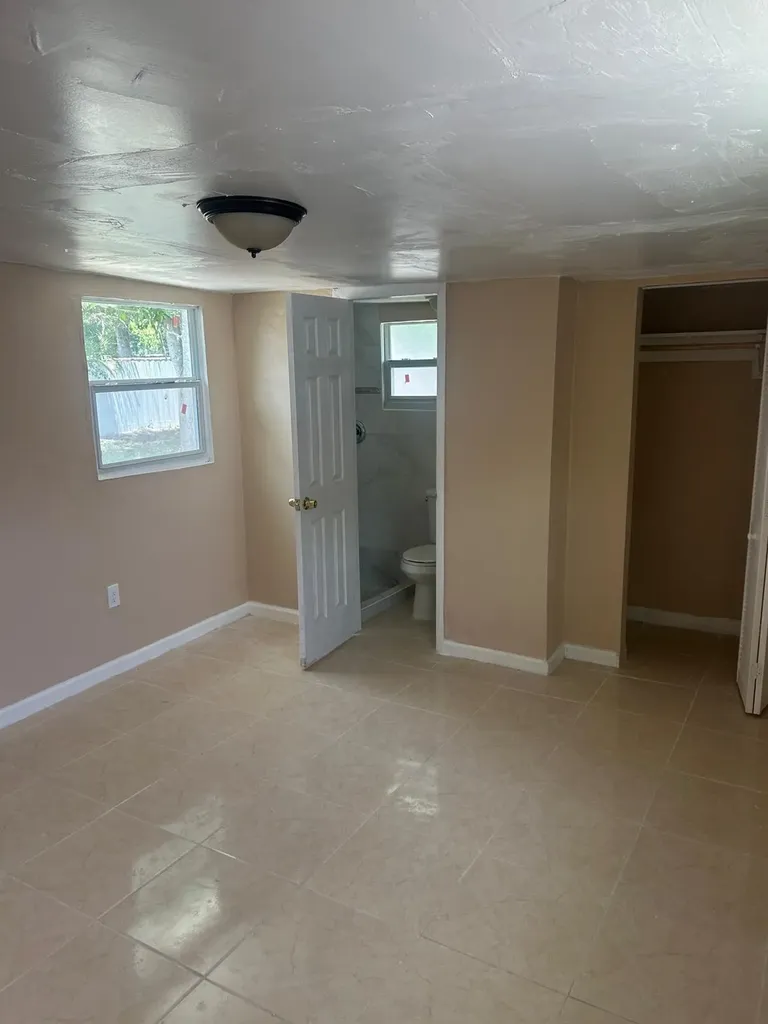 845 NW 132nd Street North Miami FL 33168