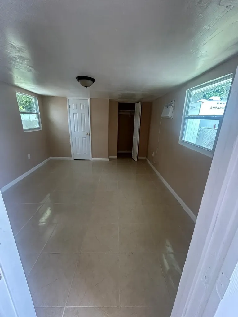 845 NW 132nd Street North Miami FL 33168