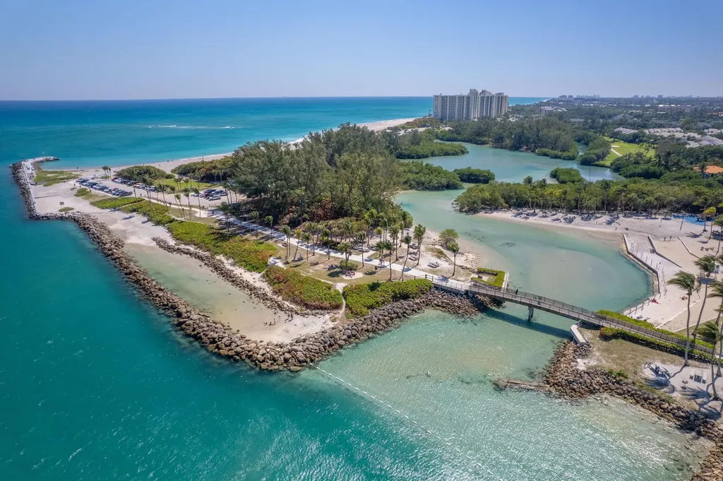 9010 Valley Oak Place Jupiter FL 33478