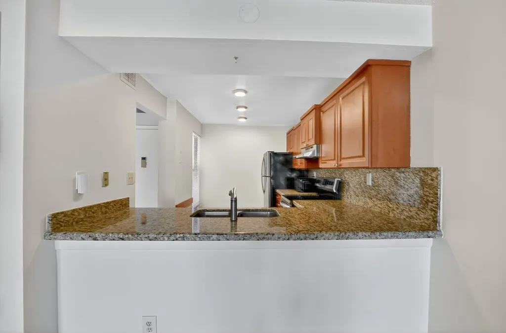 11 Royal Palm Way Boca Raton FL 33432
