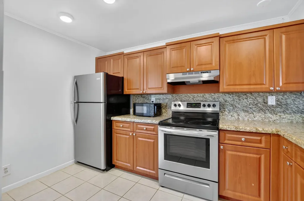 11 Royal Palm Way Boca Raton FL 33432