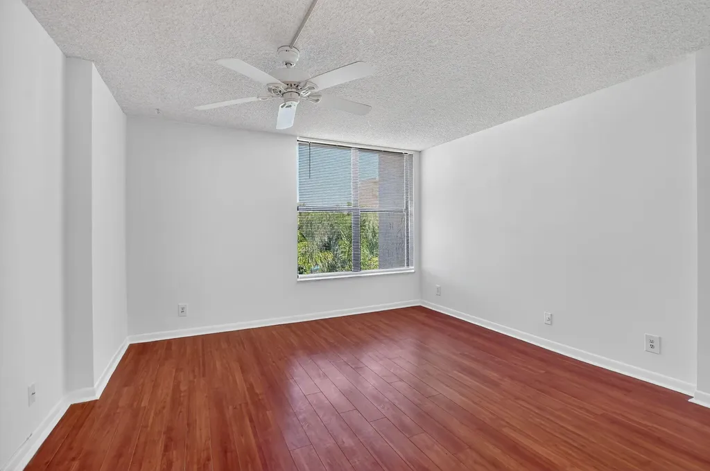 11 Royal Palm Way Boca Raton FL 33432