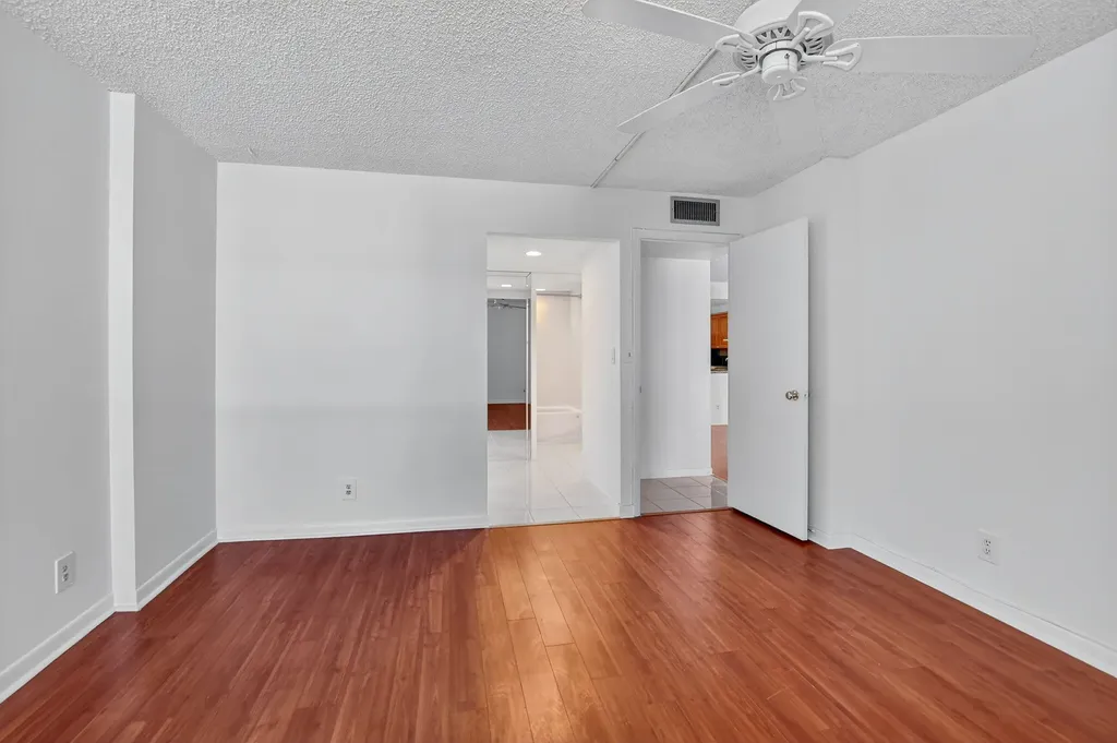 11 Royal Palm Way Boca Raton FL 33432