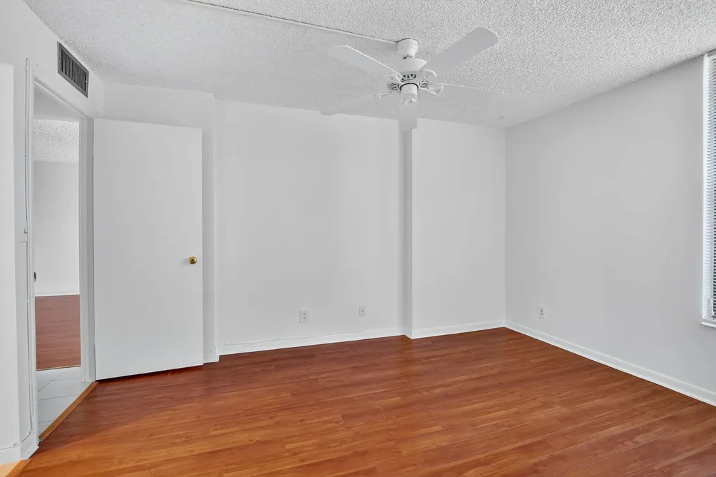11 Royal Palm Way Boca Raton FL 33432