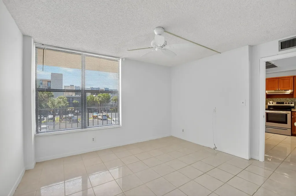 11 Royal Palm Way Boca Raton FL 33432
