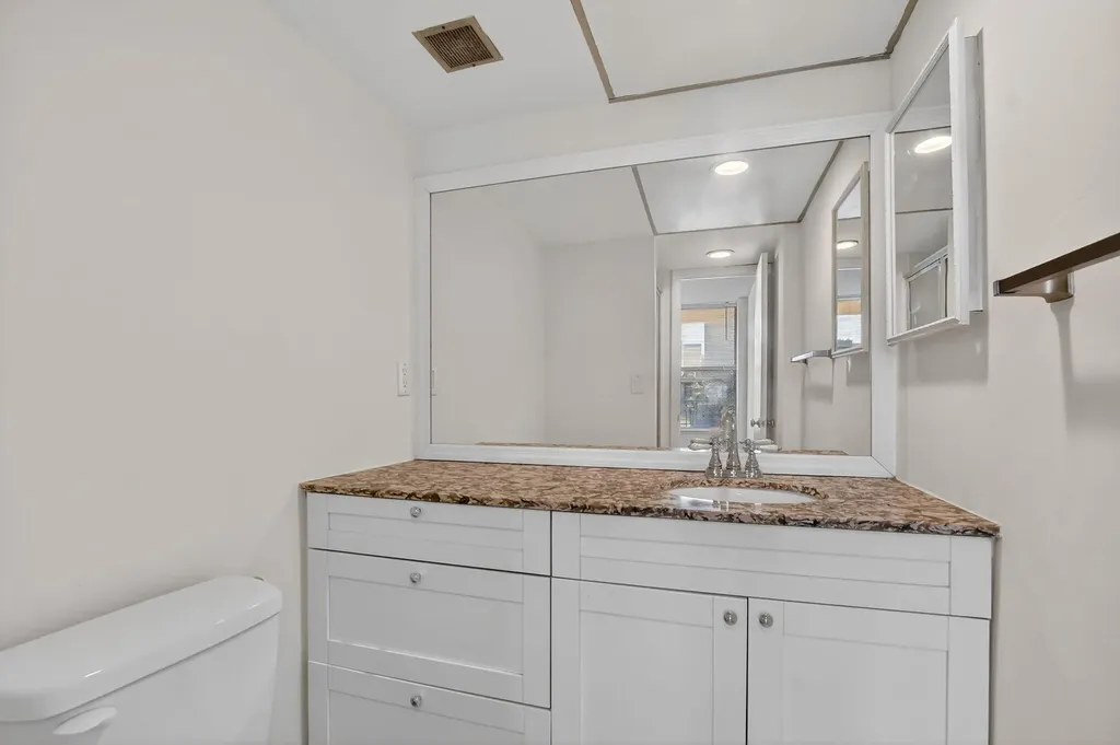 11 Royal Palm Way Boca Raton FL 33432