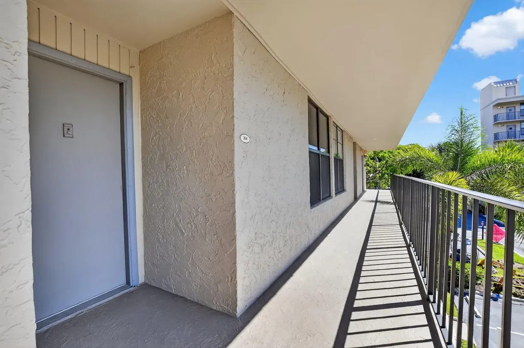 11 Royal Palm Way Boca Raton FL 33432