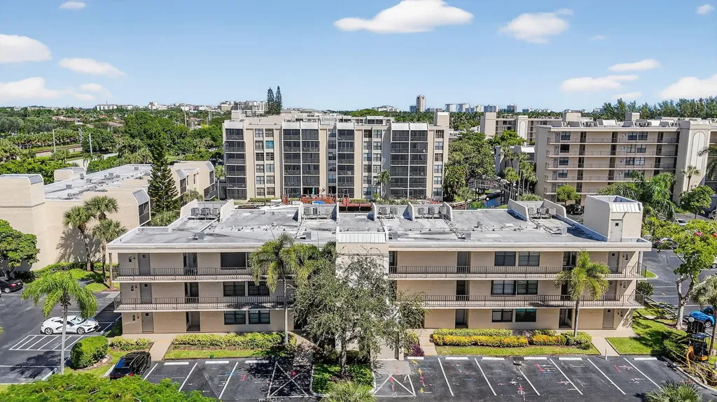 11 Royal Palm Way Boca Raton FL 33432