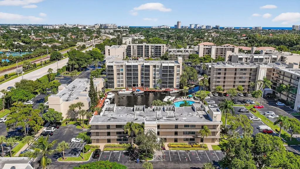11 Royal Palm Way Boca Raton FL 33432
