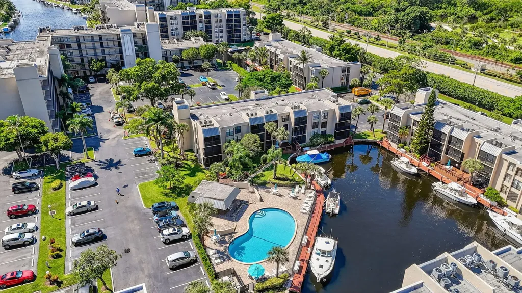 11 Royal Palm Way Boca Raton FL 33432
