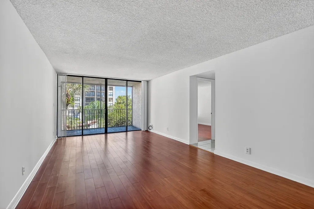 11 Royal Palm Way Boca Raton FL 33432