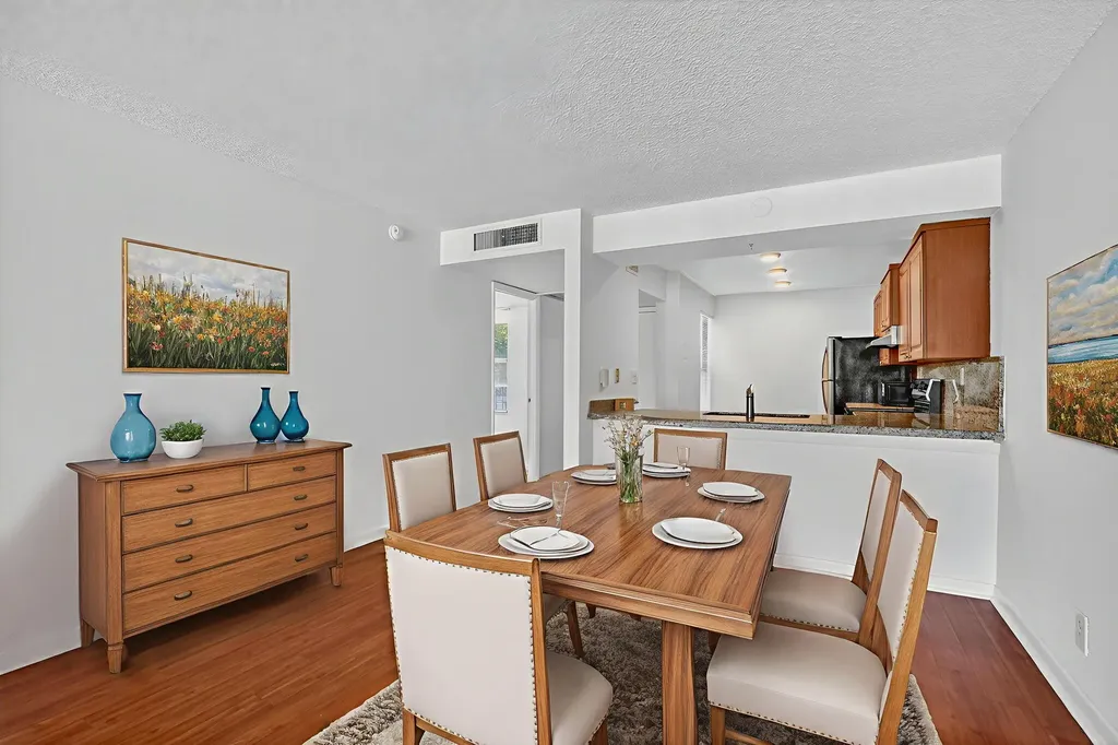 11 Royal Palm Way Boca Raton FL 33432