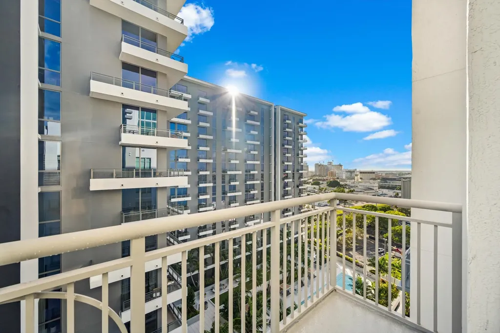 300 S Australian Avenue West Palm Beach FL 33401