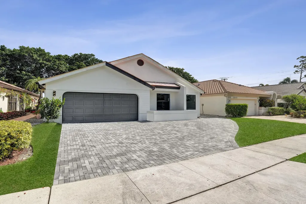 11049 Cloverleaf Circle Boca Raton FL 33428