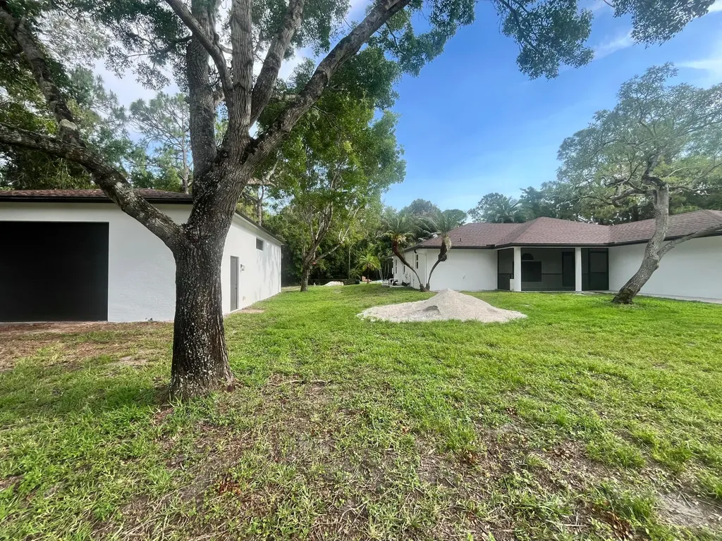 18268 N 49th Street Street N The Acreage FL 33470