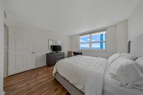 1155 Brickell Bay Drive Miami FL 33131