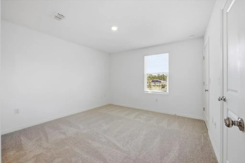 2840 Skyline Loop Kissimmee FL 34758