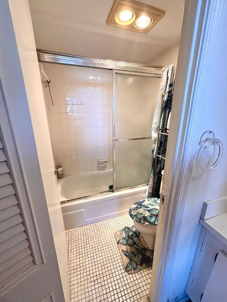 9440B Poinciana Place Davie FL 33324