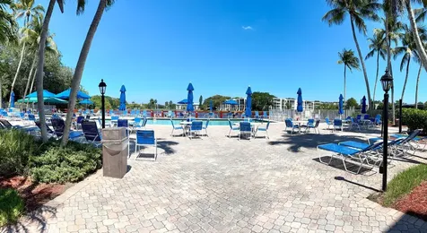 9440b Poinciana Place Davie FL 33324