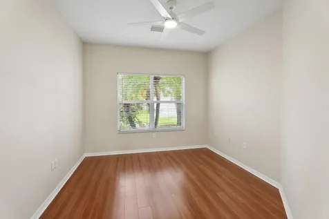 854 SW Rocky Bayou Terrace Port St Lucie FL 34986