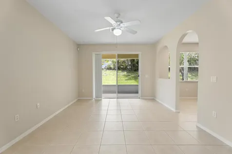 854 SW Rocky Bayou Terrace Port St Lucie FL 34986