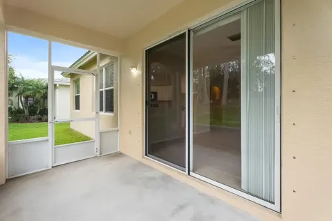 854 SW Rocky Bayou Terrace Port St Lucie FL 34986