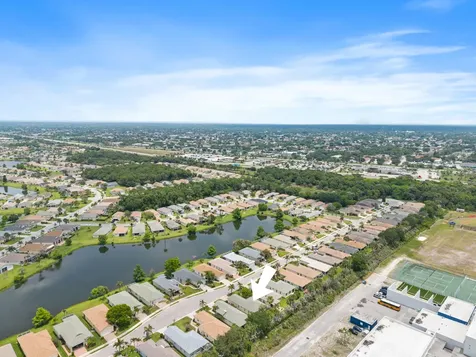 854 SW Rocky Bayou Terrace Port St Lucie FL 34986