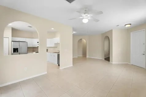 854 SW Rocky Bayou Terrace Port St Lucie FL 34986