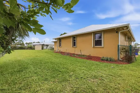 5660 SE Colee Avenue Stuart FL 34997