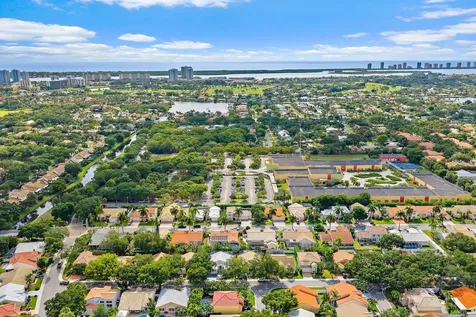 10295 Allamanda Boulevard Palm Beach Gardens FL 33410