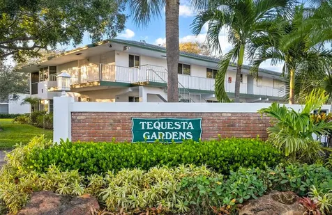 8 Garden Street Tequesta FL 33469