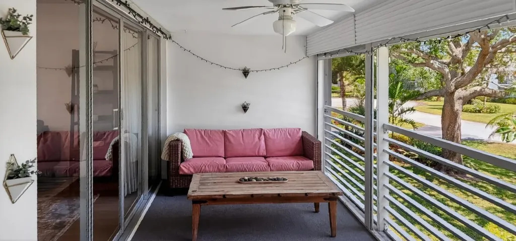 8 Garden Street Tequesta FL 33469