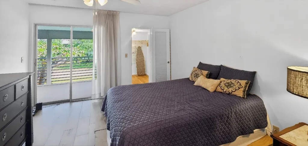 8 Garden Street Tequesta FL 33469