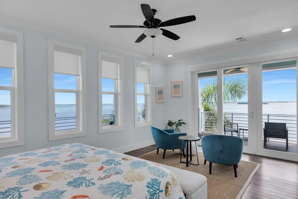 17387 Dolphin Street E Sugarloaf Key FL 33042