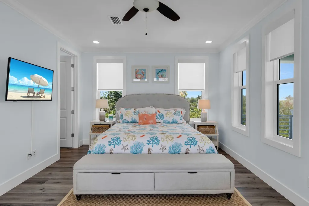 17387 Dolphin Street E Sugarloaf Key FL 33042