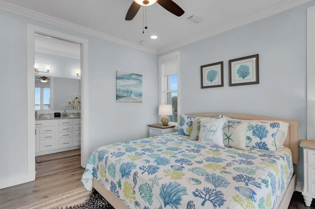 17387 Dolphin Street E Sugarloaf Key FL 33042