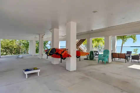 17387 Dolphin Street E Sugarloaf Key FL 33042