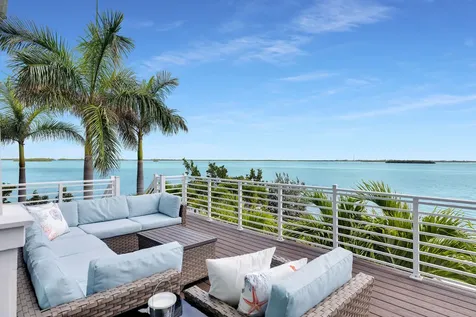 17387 Dolphin Street E Sugarloaf Key FL 33042