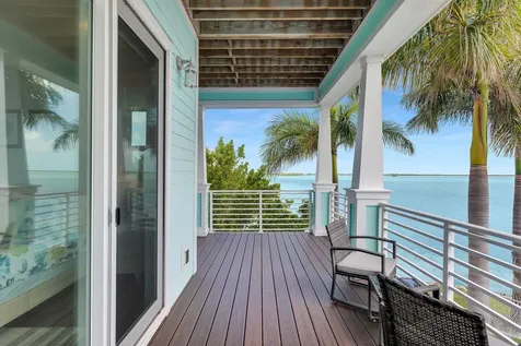 17387 Dolphin Street E Sugarloaf Key FL 33042