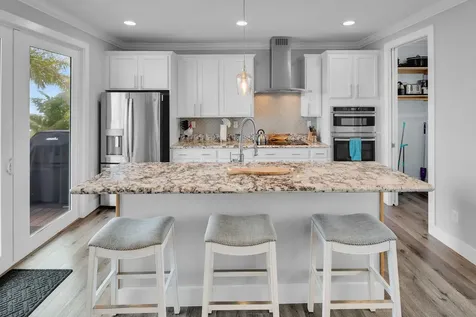 17387 Dolphin Street E Sugarloaf Key FL 33042