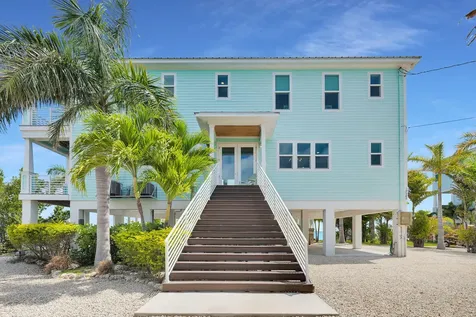 17387 Dolphin Street E Sugarloaf Key FL 33042