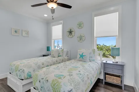 17387 Dolphin Street E Sugarloaf Key FL 33042