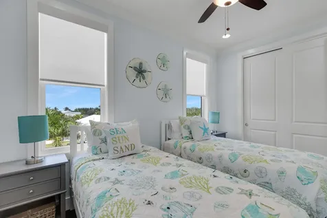 17387 Dolphin Street E Sugarloaf Key FL 33042