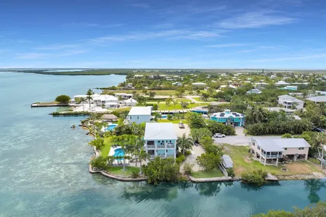 17387 Dolphin Street E Sugarloaf Key FL 33042