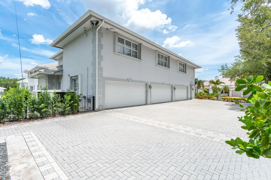 1800 Eagle Trace Boulevard Coral Springs FL 33071