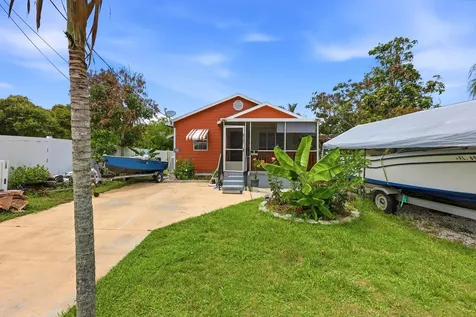 8545 SE Mars Street Hobe Sound FL 33455