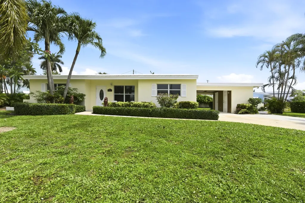 1452 Crest Drive Lake Worth FL 33461