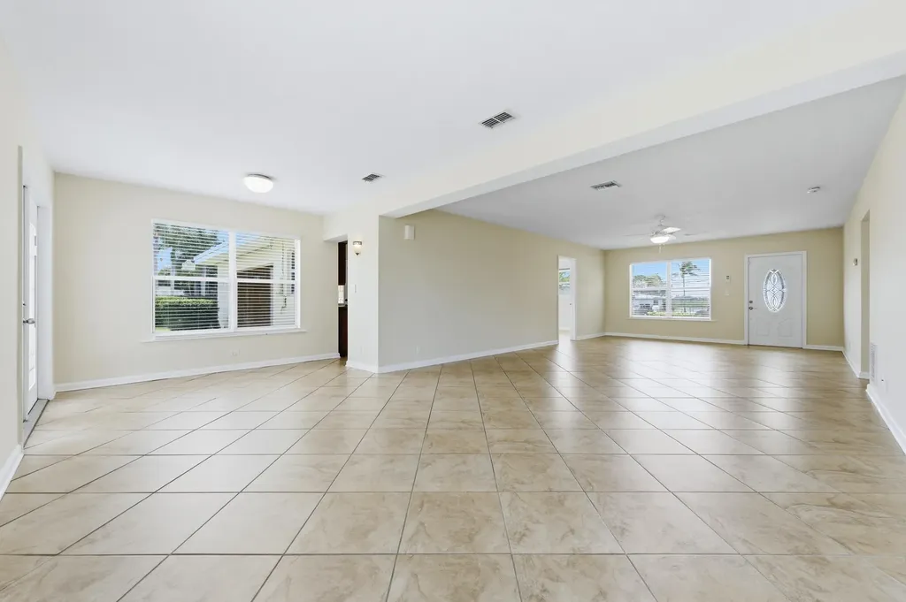 1452 Crest Drive Lake Worth FL 33461