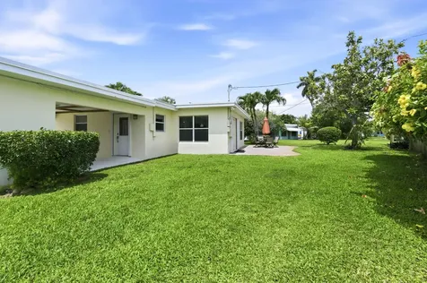 1452 Crest Drive Lake Worth FL 33461
