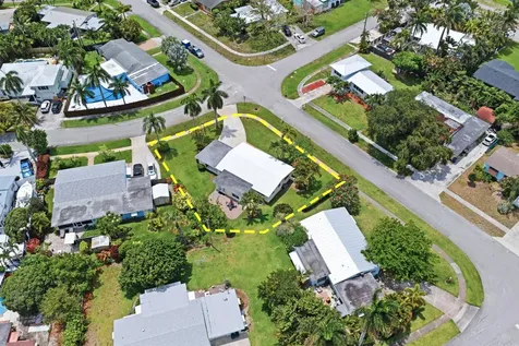 1452 Crest Drive Lake Worth FL 33461